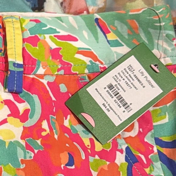 Lilly Pulitzer Vibrant Floral Women's Callahan Shorts - Picture 2 of 2